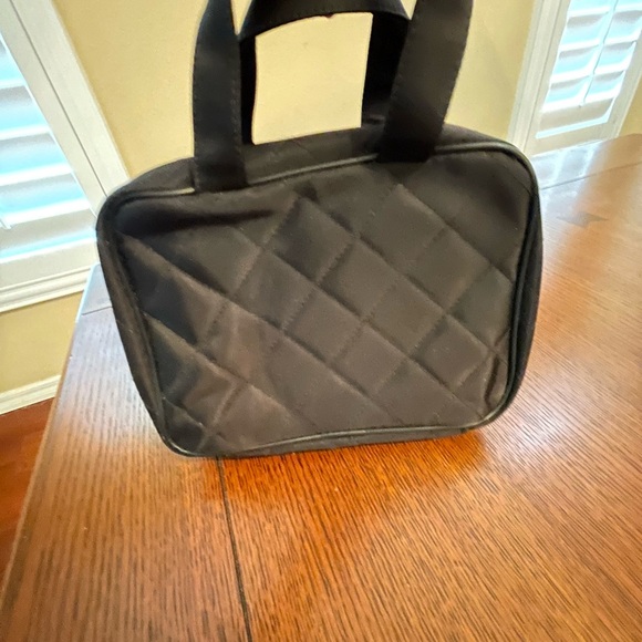 Mary Kay Handbags - Mary Kay Pleated Sample Bag